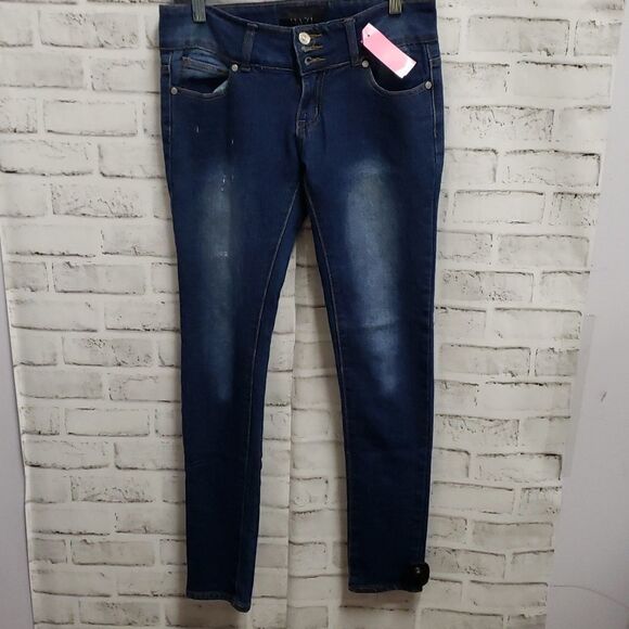 Dazl jeans   - Picture 1 of 4